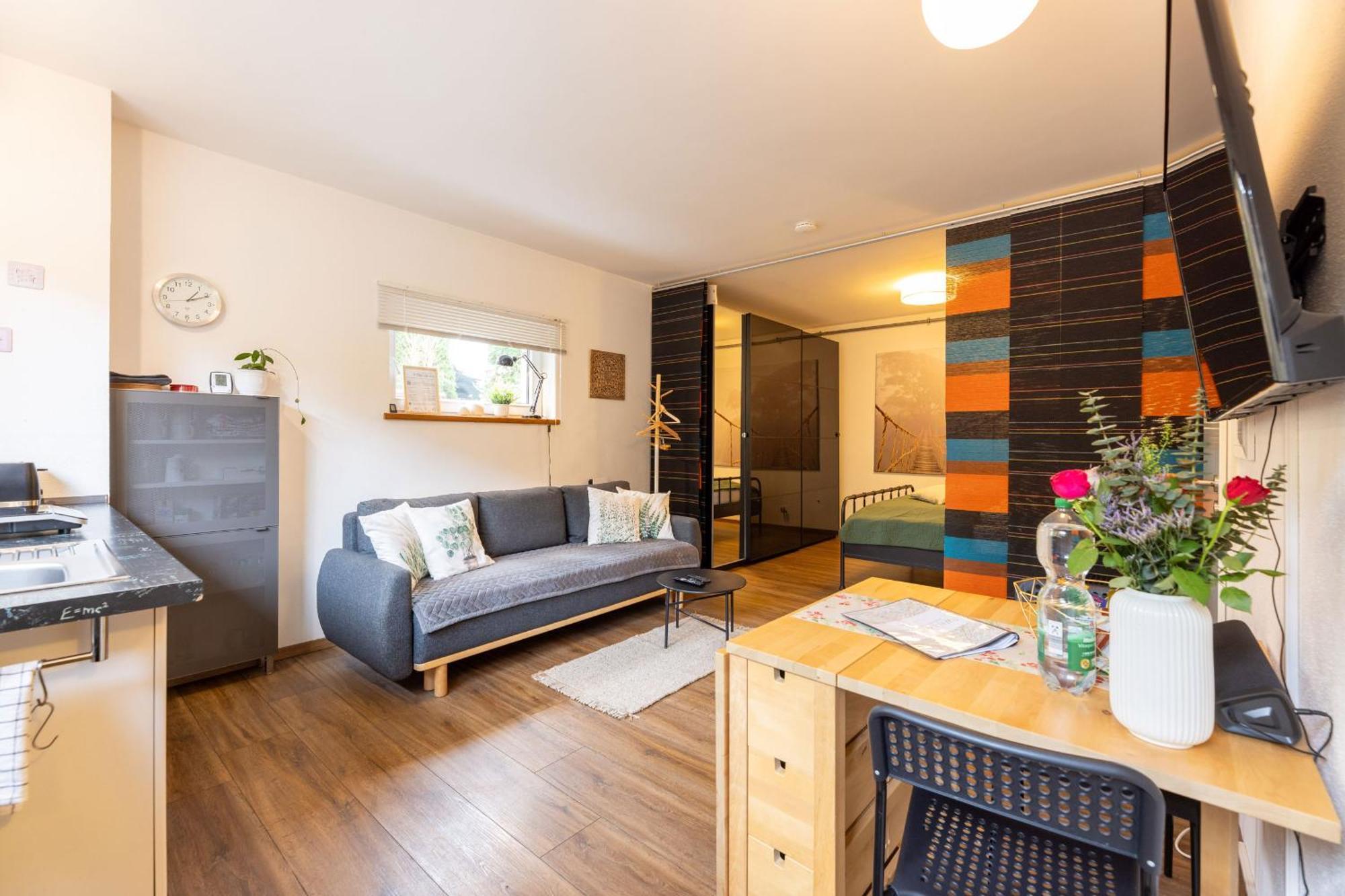 Ideal Fuer Kurze Aufenthalte - Gemuetliches 1-Zimmer-Apartment Adelsdorf Exterior foto
