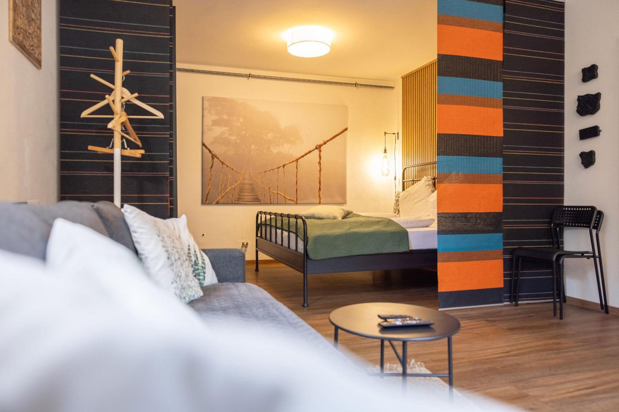 Ideal Fuer Kurze Aufenthalte - Gemuetliches 1-Zimmer-Apartment Adelsdorf Exterior foto
